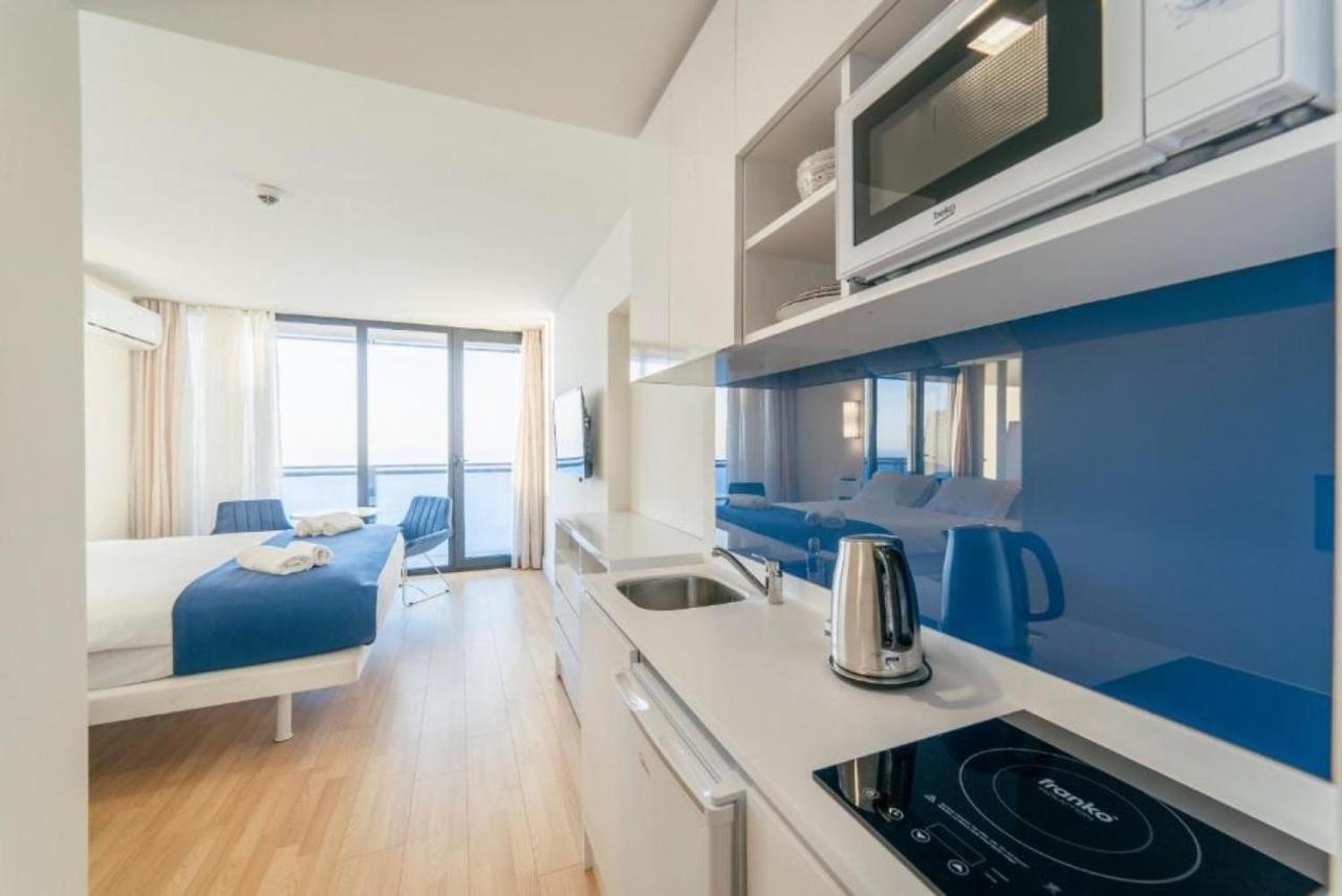 Orbi City Sea Side & Sea View Apartments Батуми Экстерьер фото