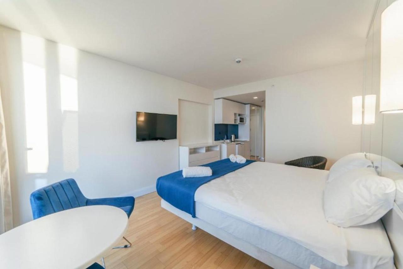 Orbi City Sea Side & Sea View Apartments Батуми Экстерьер фото